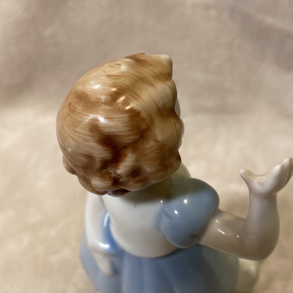 Vintage Porcelain blue and white girl and dog figurine  made in Japan - Picture 8 of 12